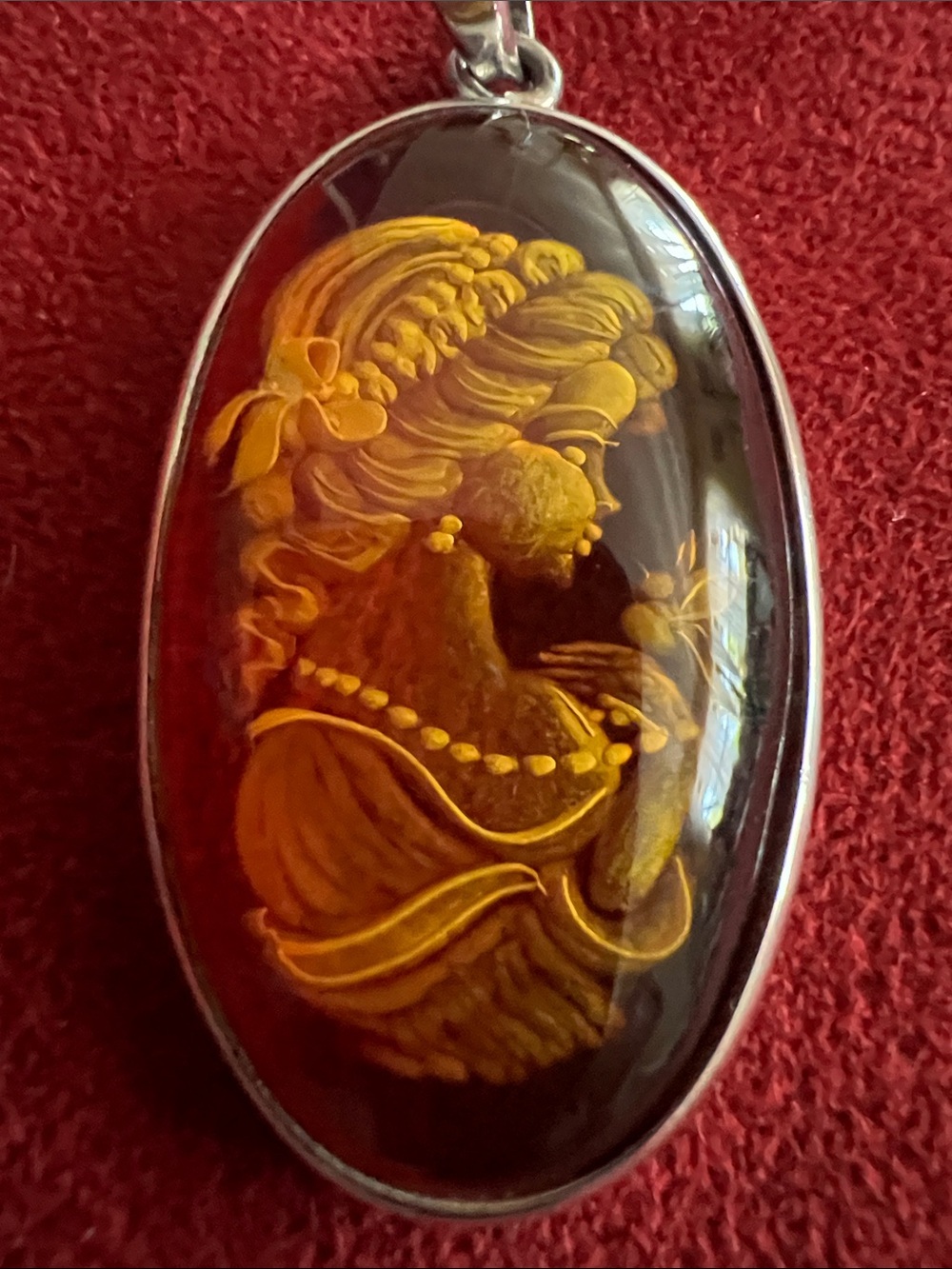 Handcrafted Amber Cameo Pendant in Golden Brown 1.5”x1”